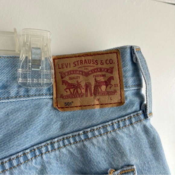 Levi's 501 Women's Denim Shorts - Light Blue - Button Fly - Distressed - Picture 3 of 7